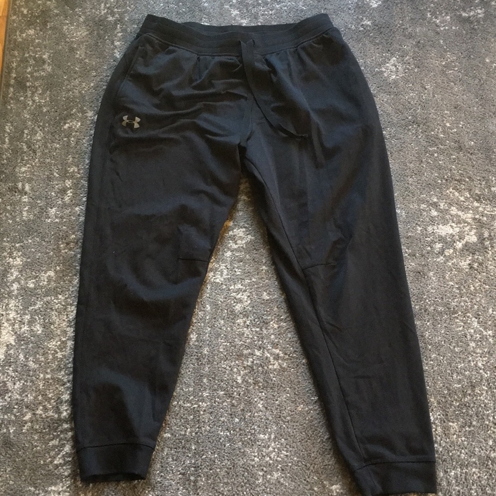 Black under armor sweats